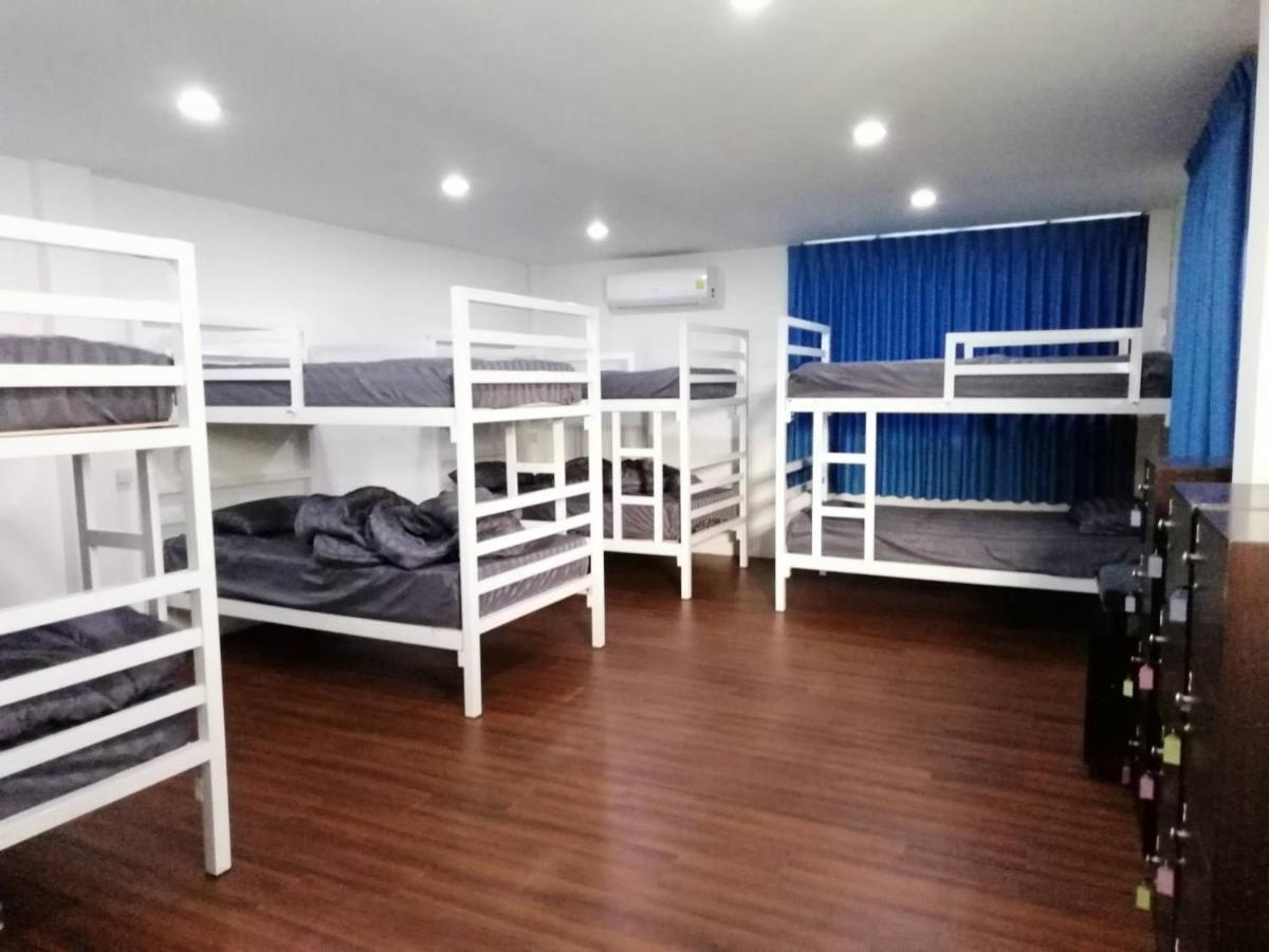 Happy Home Hostel Бангкок Екстер'єр фото