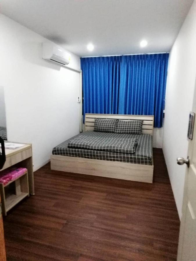 Happy Home Hostel Бангкок Екстер'єр фото