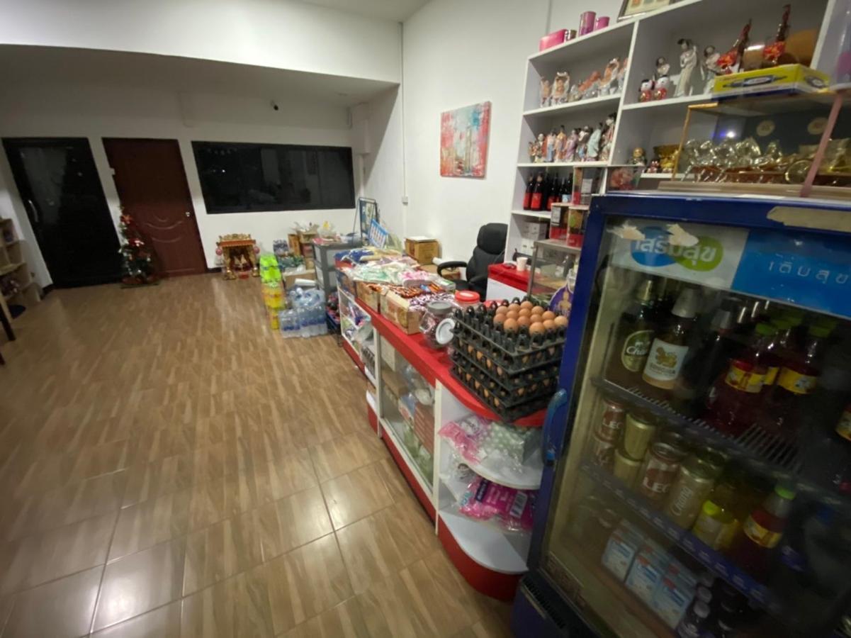 Happy Home Hostel Бангкок Екстер'єр фото