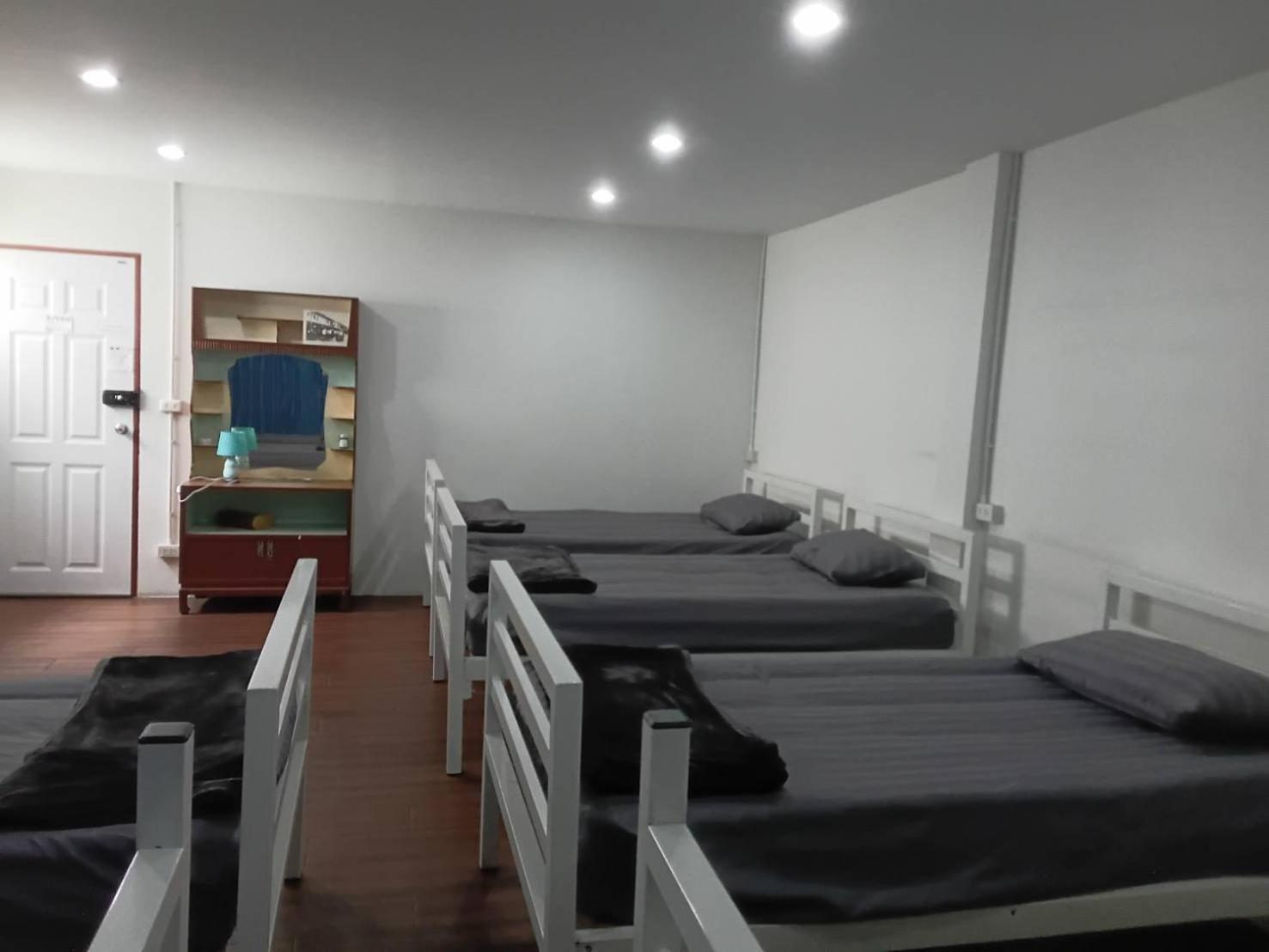 Happy Home Hostel Бангкок Екстер'єр фото